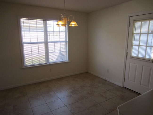 Building Photo - 3/2- Chadwyck Subdivision