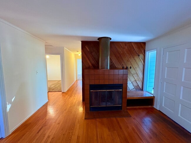 Building Photo - Secluded 3 Bedroom House in Encinitas