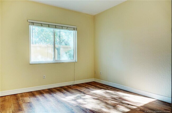 Building Photo - 49 SE Sedona Cir