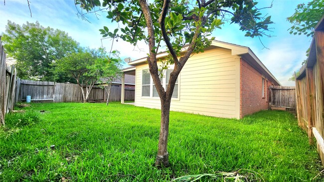 Building Photo - 3011 Sunchase Ct
