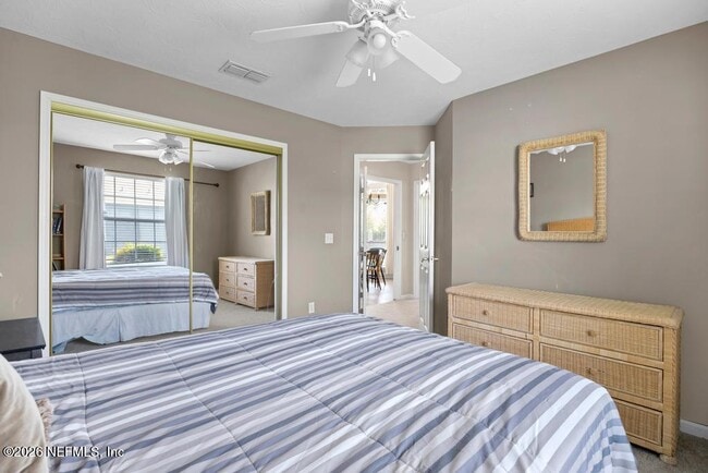 Building Photo - 137 Oak View Cir