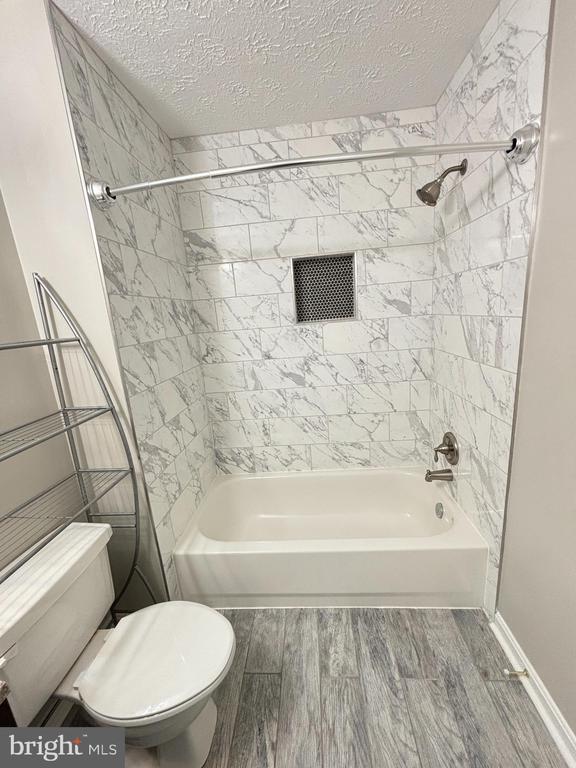 Building Photo - 110 Raquel Ct