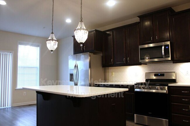 Building Photo - 3421 Gentle Breeze Dr