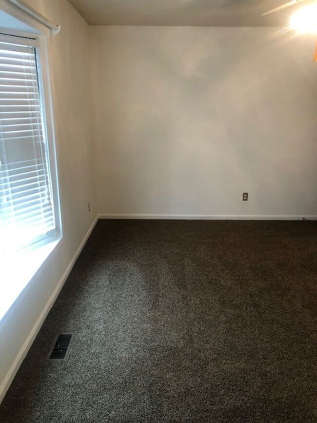 Building Photo - COMING SOON in Sheraton Village