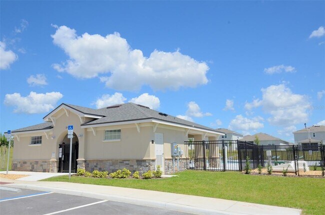 Building Photo - 1647 Aspen Ave