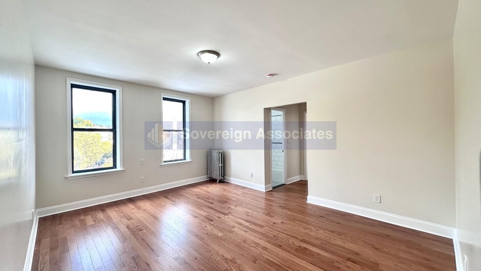 Primary Photo - 1803 Riverside Dr