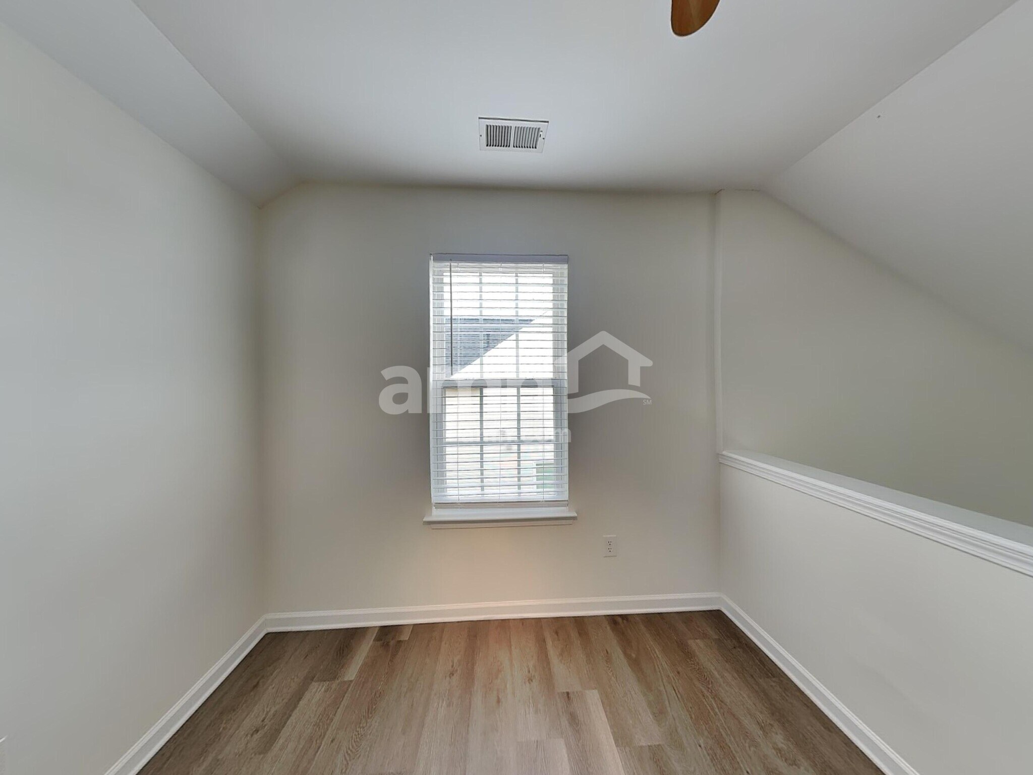 Building Photo - 2314 Lexington Ave