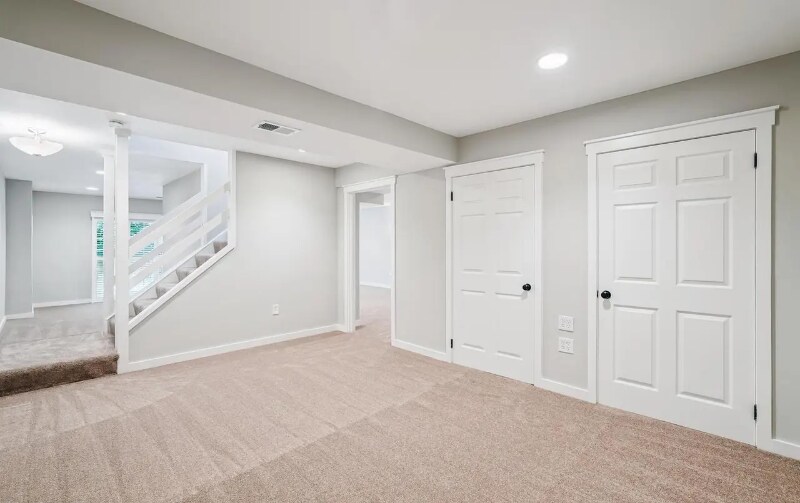 Building Photo - 276 W Meadowland Ln