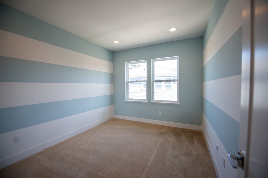 Building Photo - 218 Athena Ct