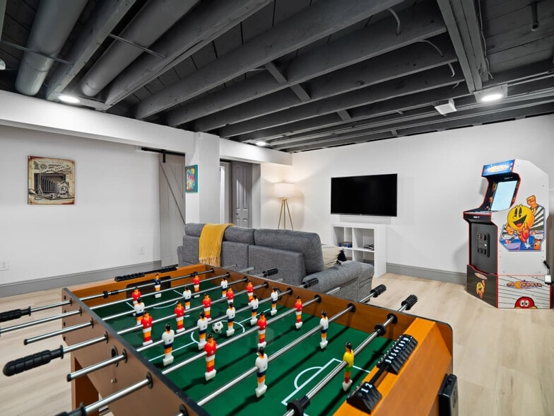 Building Photo - 432 N Firestone Blvd