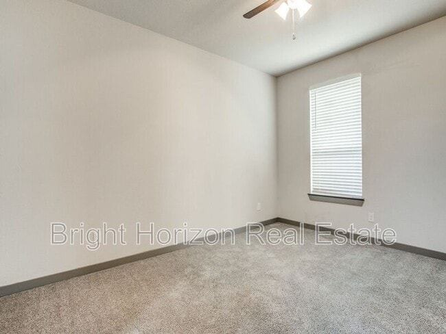 Building Photo - 10684 Tube Dr