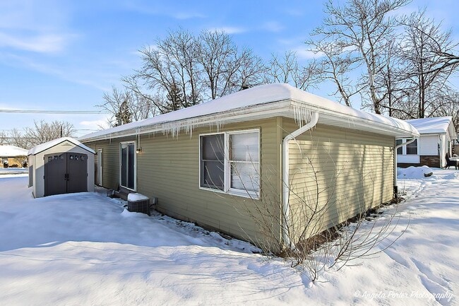 Building Photo - 831 Washington St