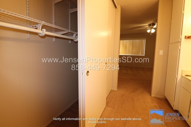 Building Photo - CHARMING 2BR/2BA CONDO W/ GARAGE
