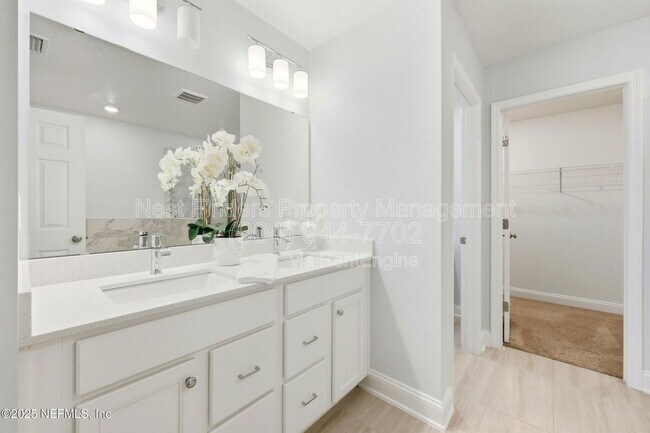 Building Photo - 251 Rambling Brk Trl