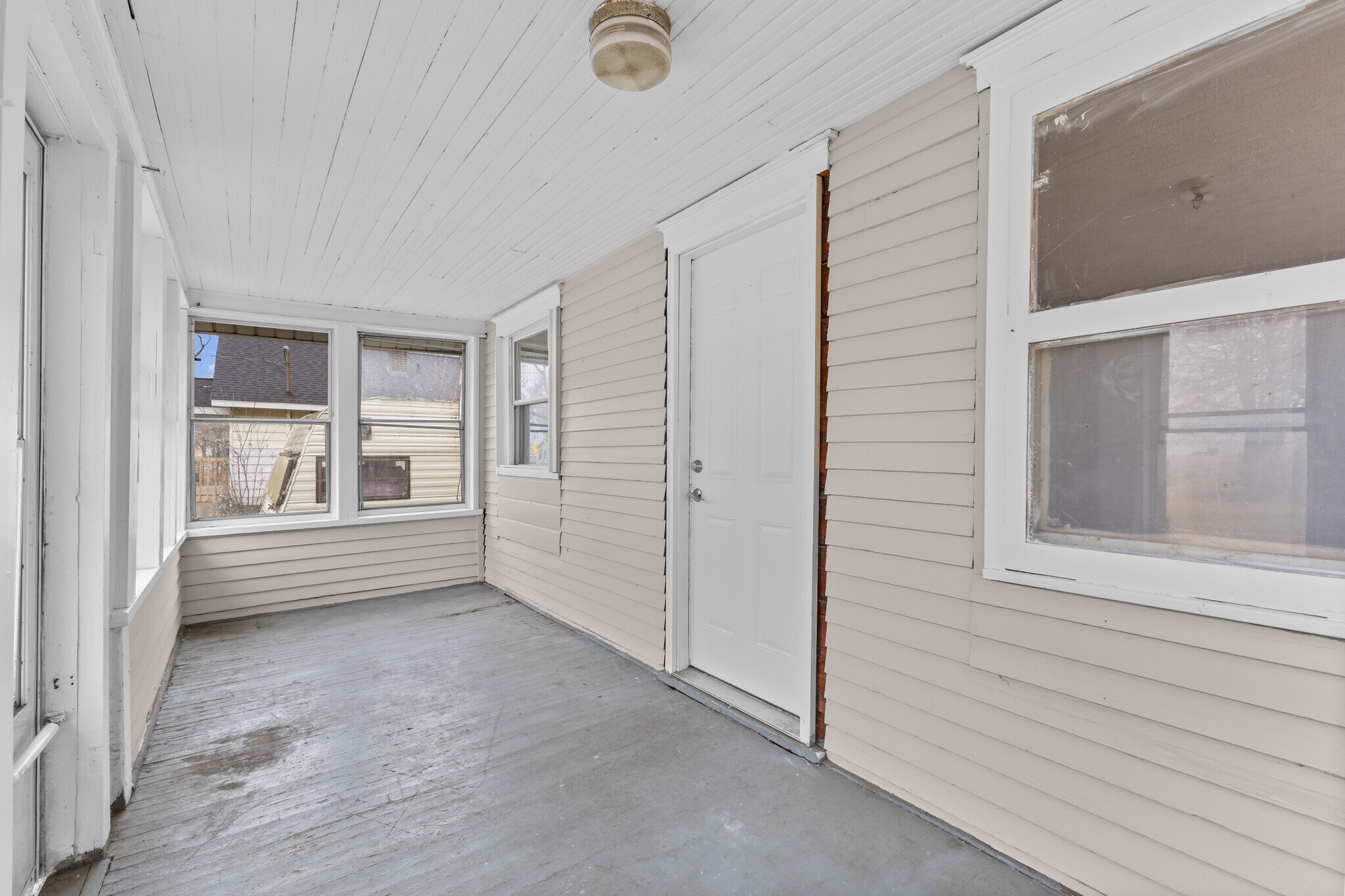 Building Photo - 922 Dakin St