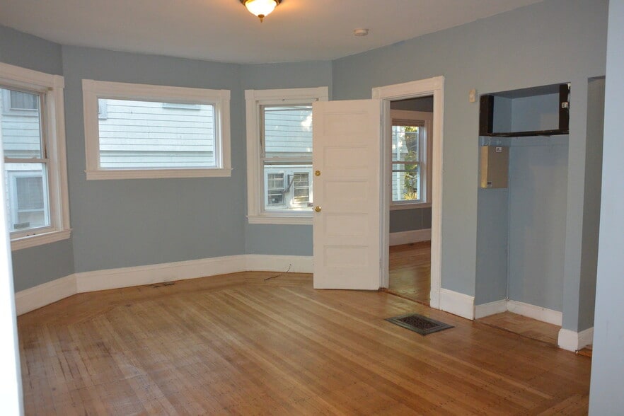 Building Photo - 58 Ridgemont St