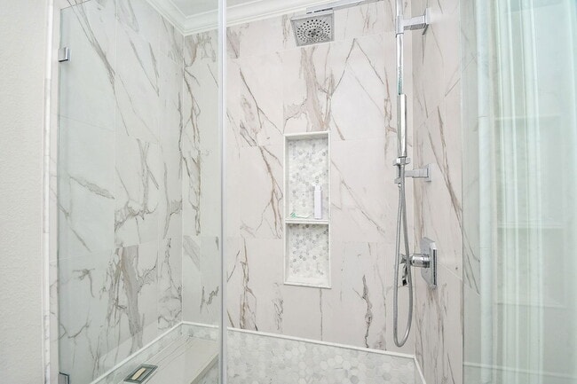 Building Photo - 7106 Habersham Ave