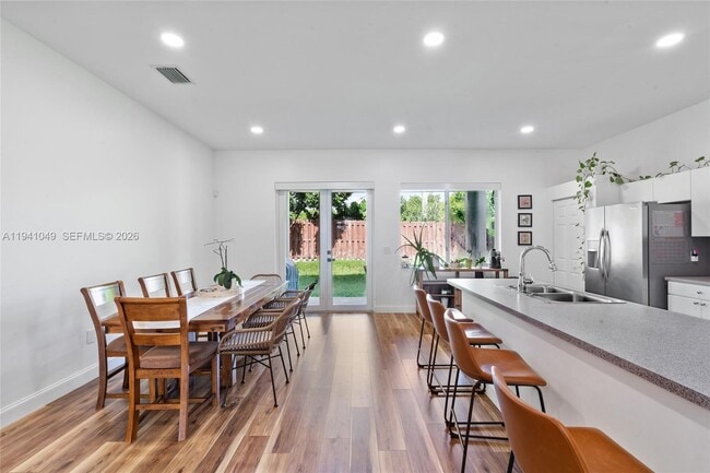 Building Photo - 2630 Dunwoodie Pl