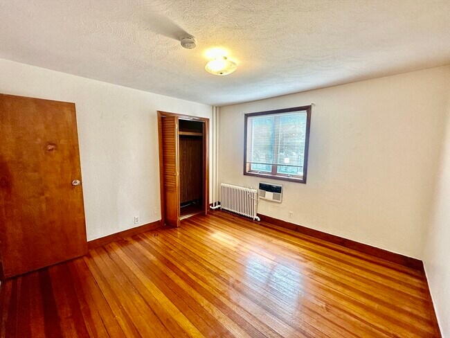 Building Photo - 30 South St