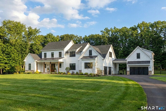 Building Photo - 32 Ridge Rd