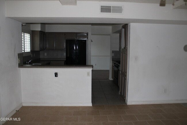 Building Photo - 12704 Tierra Salas Dr