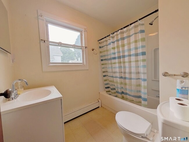 Building Photo - 226 Brightwood Ave