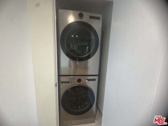 Building Photo - 8261-8264 4th St