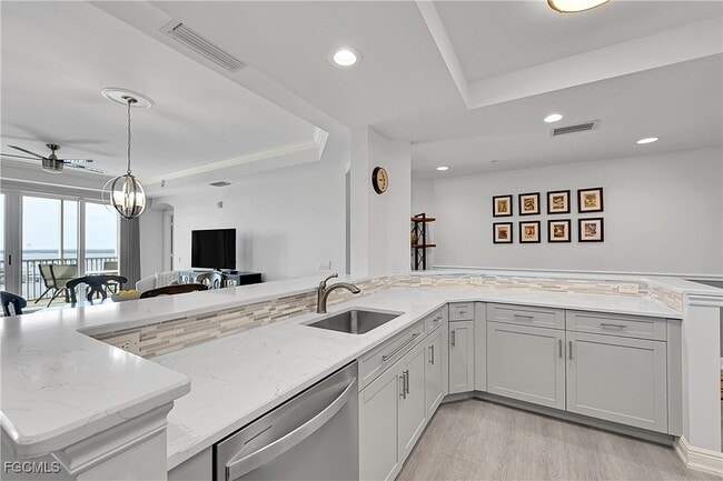 Building Photo - 2743 First St