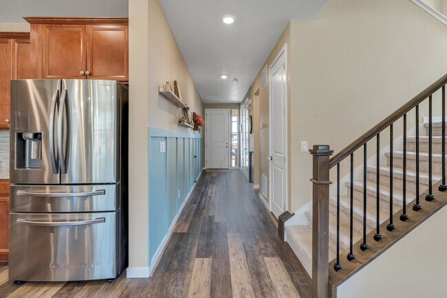 Building Photo - 5 Bed 4 Bath Home in Elizabeth
