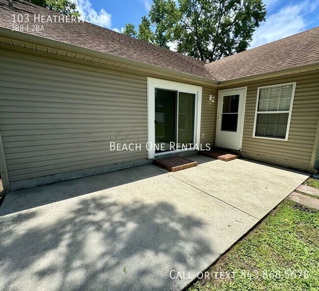 Building Photo - 103 Heatherwood-