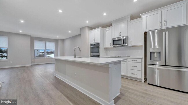 Building Photo - 13170 Arches Rd