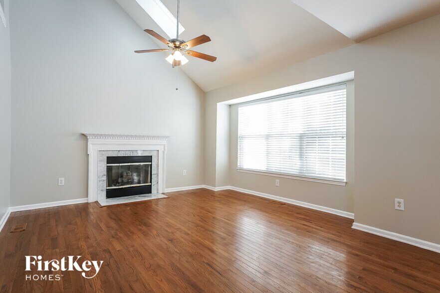 Building Photo - 3211 Bardwell Rd