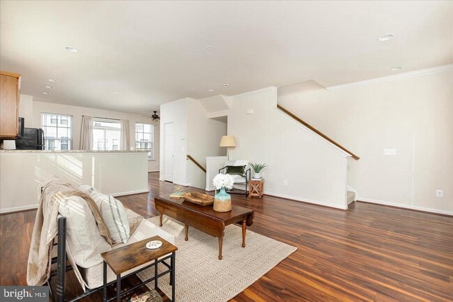Building Photo - 109 Splendor Gdn Wy