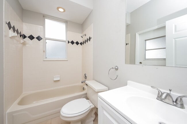 Building Photo - 14834 Oldham Dr