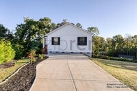 Building Photo - 106 Snyder Ct NE