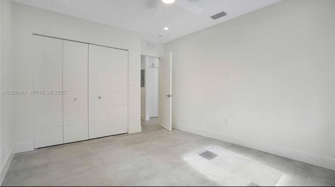 Building Photo - 1119 W Las Olas Blvd