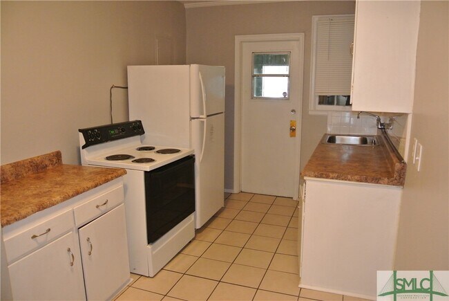 Building Photo - 103 Hibiscus Ave