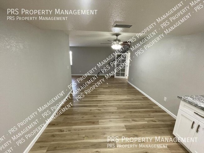 Building Photo - 3424 N Apache Cir