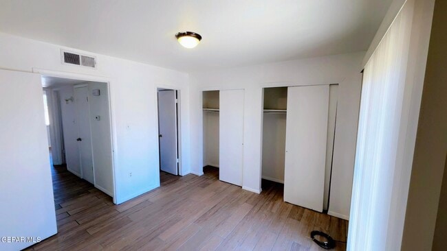 Building Photo - 11516 Jim Ferriell Dr