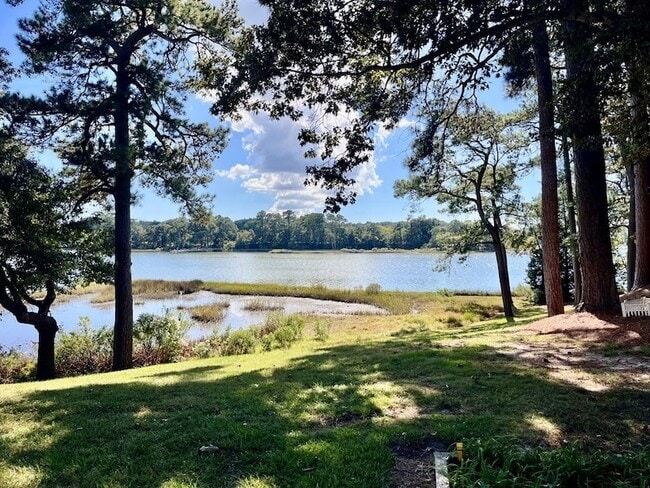 Building Photo - 13513 Deerfield Trail