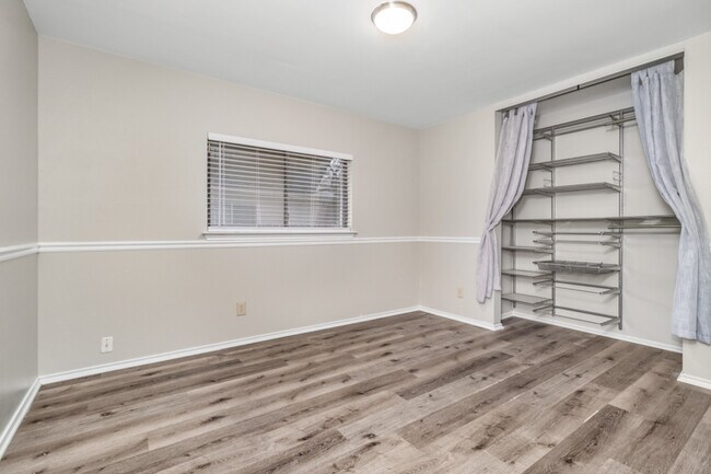 Building Photo - 15906 Colton Well