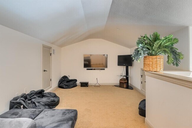 Building Photo - 429 Marina Village Cove