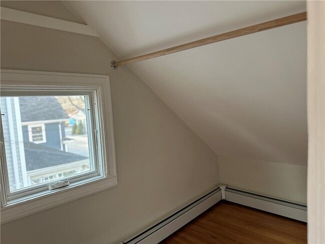 Building Photo - 100 Maple Ave