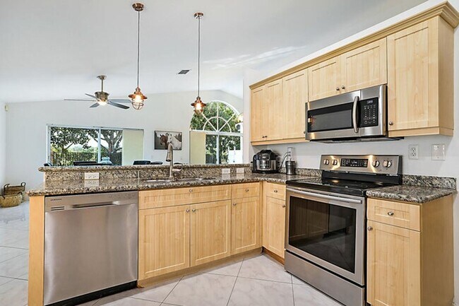 Building Photo - 18965 Adagio Dr