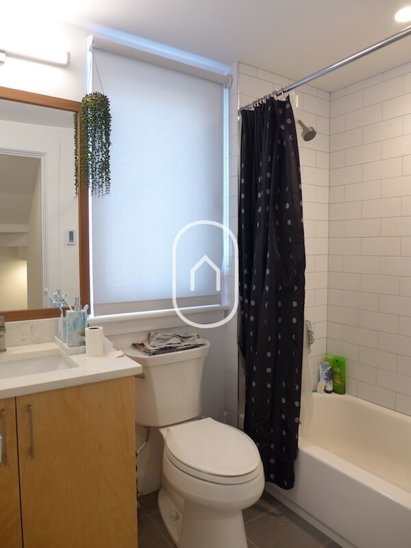 Building Photo - 2846 Washington St