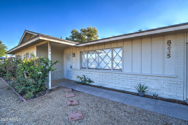 Building Photo - 8235 E Virginia Ave