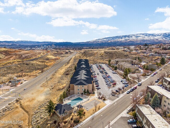 Building Photo - 200 Talus Way