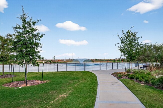 Building Photo - 31410 Hexan Hts Ln