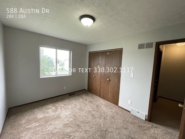 Building Photo - Spacious 2 bedroom townhome for rent in Ba...