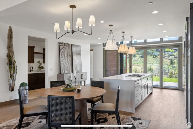 Building Photo - 364 Red Ledges Village Way
